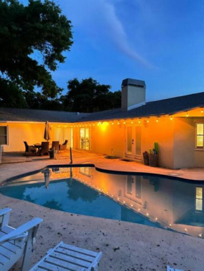 Dreamy 5-Bdrm, Pool, 2mi to Beach, 2 Master Suites